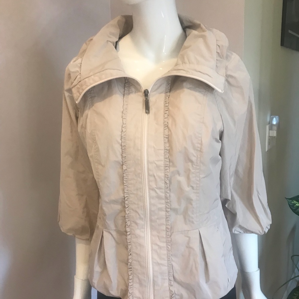 Lightweight jacket - Picture 8 of 8